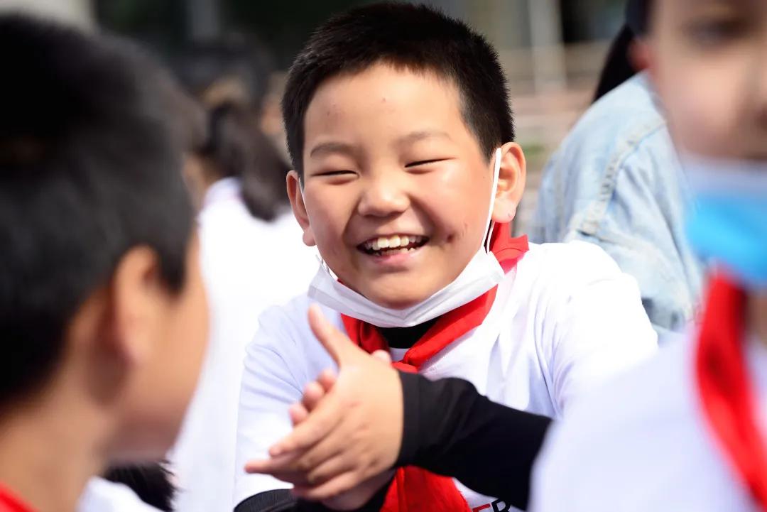 足球规则小学生_小学生足球规则小常识视频_小学足球比赛规则简洁